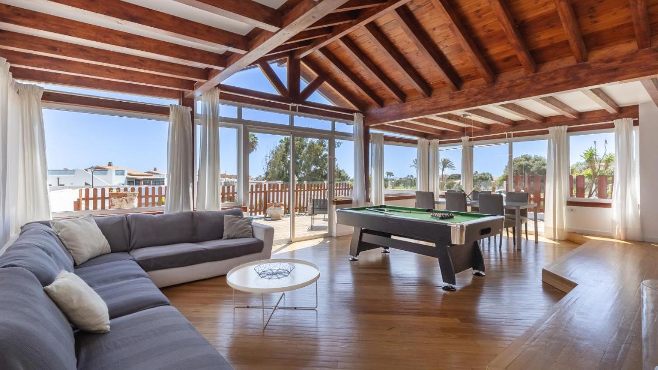 Luxury Villa Nieve Caleta De Fuste Exterior photo