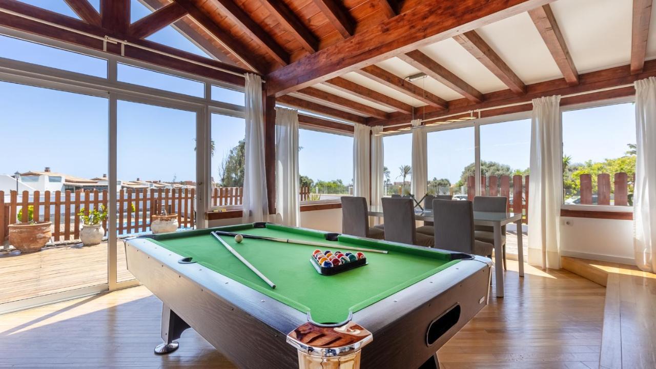 Luxury Villa Nieve Caleta De Fuste Exterior photo